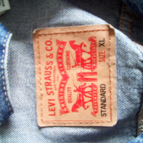 Levis XL Blue Jean Jacket - Picture 6 of 8